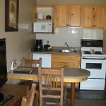 Maligne Lodge