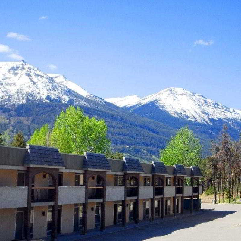 Lodge Maligne