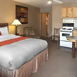 Maligne Lodge