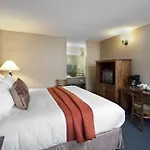Maligne Lodge