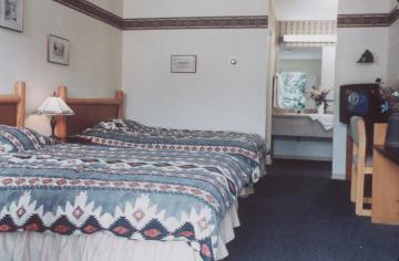 Maligne Lodge *
